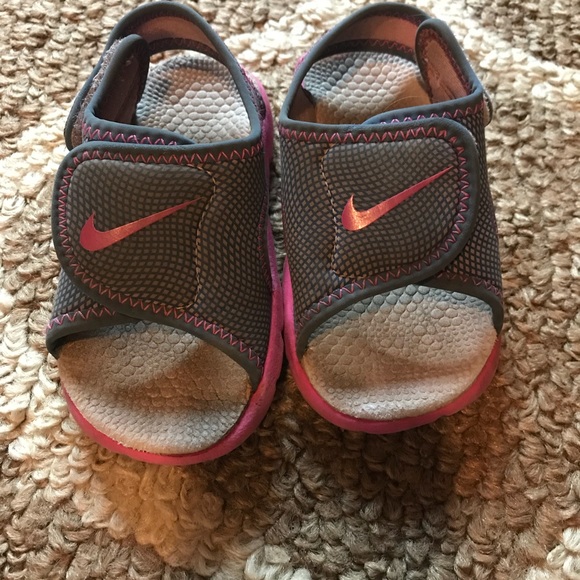 nike toddler sandals size 7